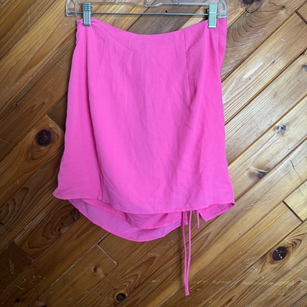 White Fox Pink Ruched Mini Skirt Size Medium - Picture 4 of 6